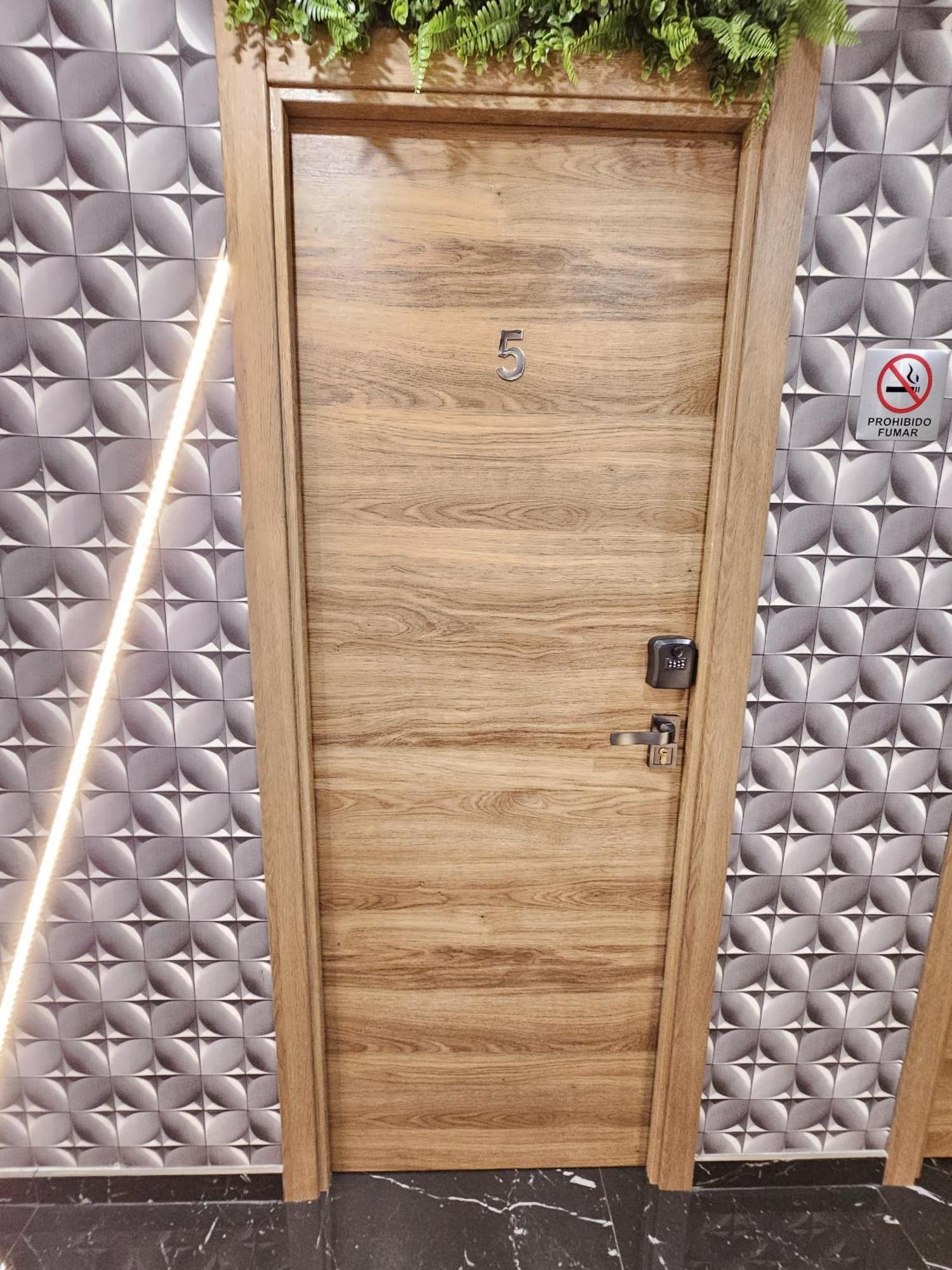Apartamentos Benidorm Black Eksteriør billede